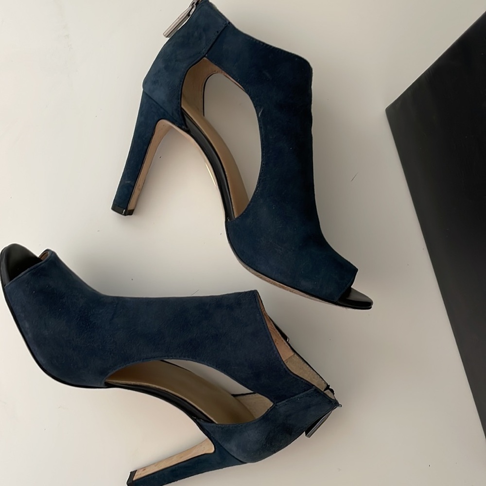 Louise et Cie Olivia Navy Train Blue Suede 7.5M Heels